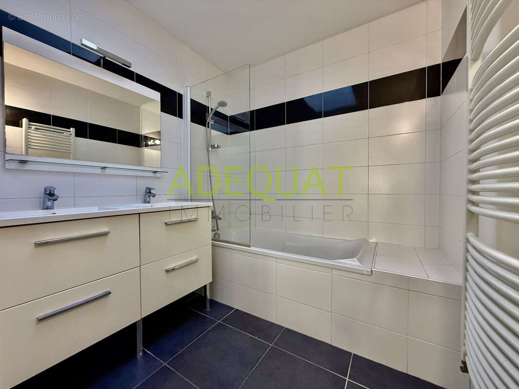 Appartement à BOURGOIN-JALLIEU