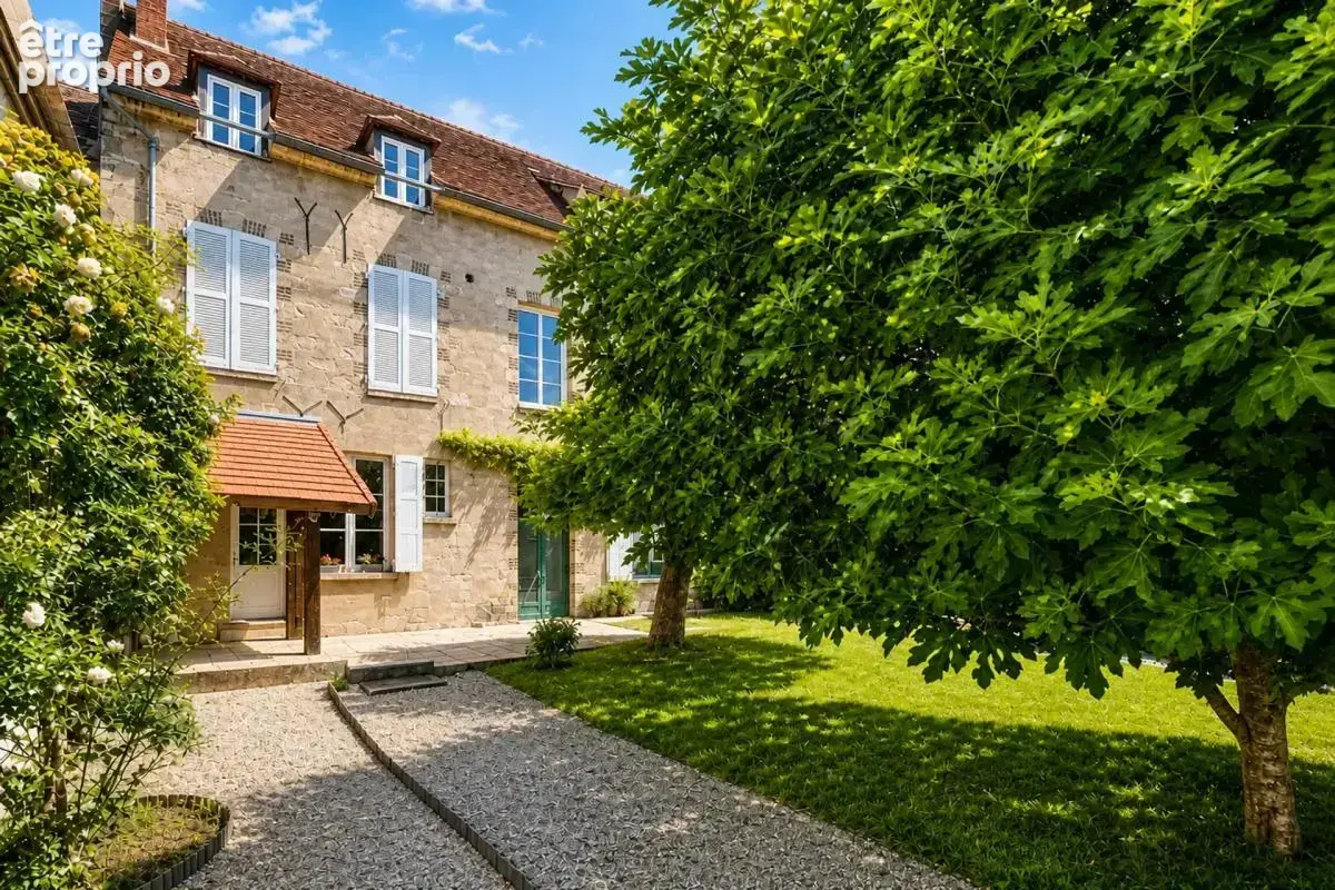 Maison à VILLENEUVE-SUR-YONNE