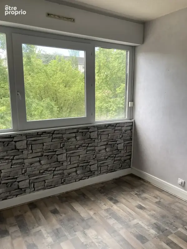 Appartement 4 pièces avec cuisine équipée et balcon AURILLAC (15000) - photo 4