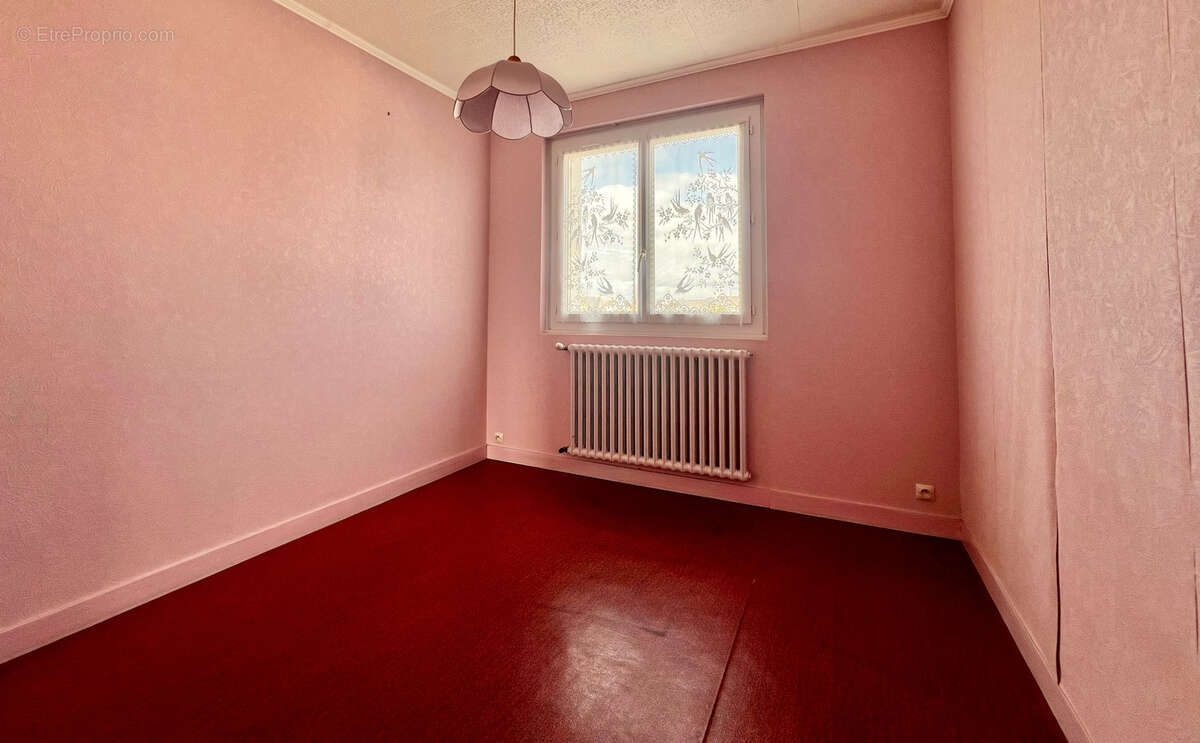 Maison à VILLEBERNIER