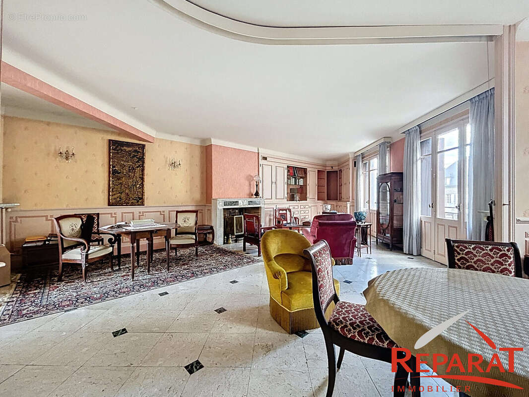 Appartement à OBJAT