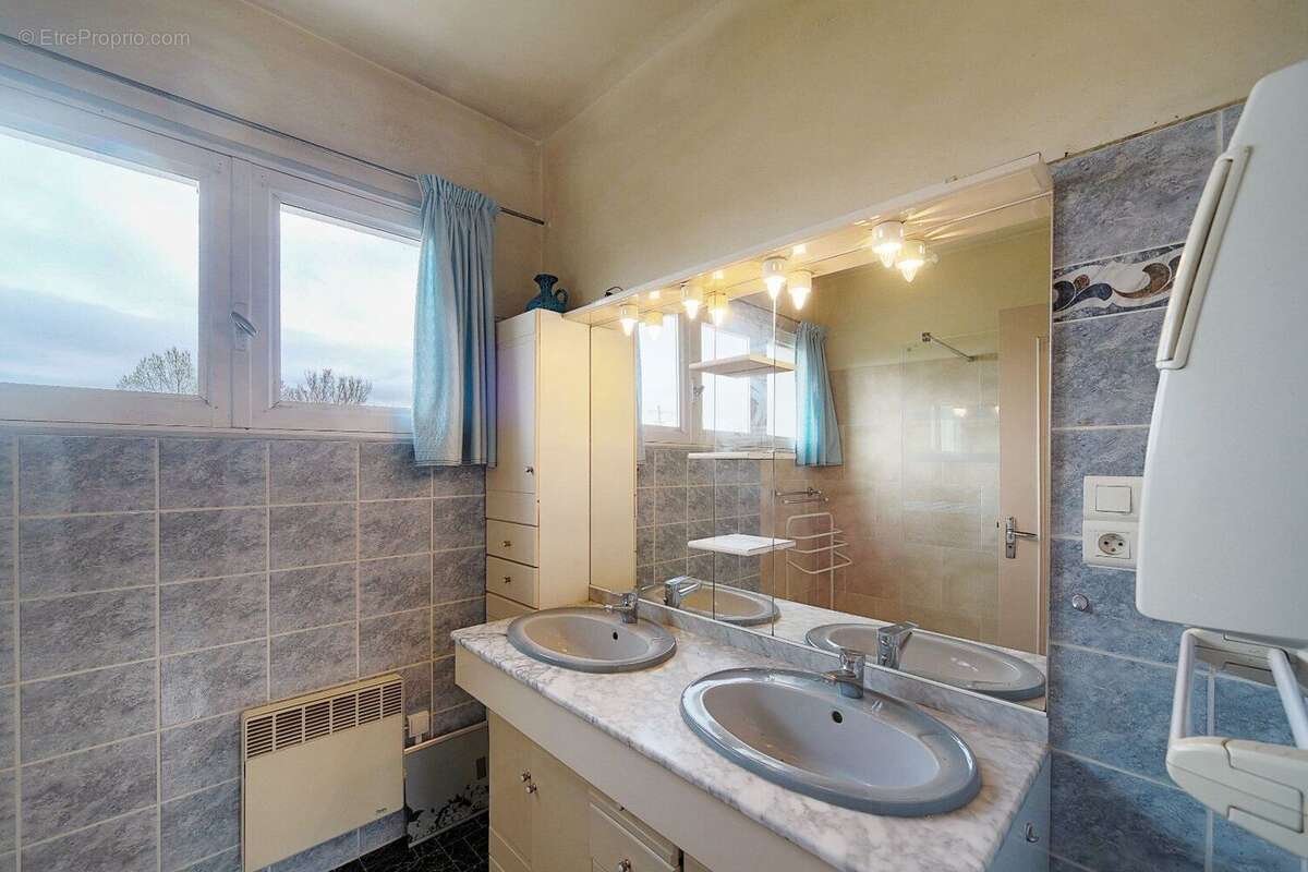 Lauzerte - Une adresse stratégique aux multiples possibles, entre projet professionnel et maison de famille - photo 16