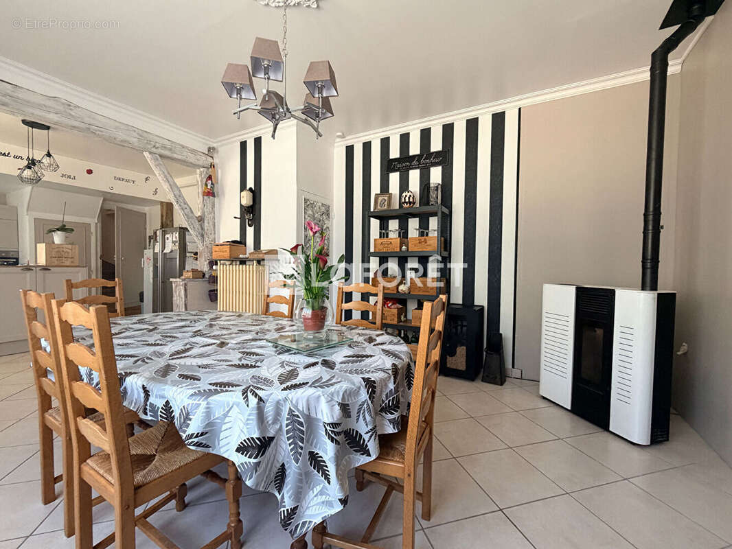 Maison à COURTISOLS