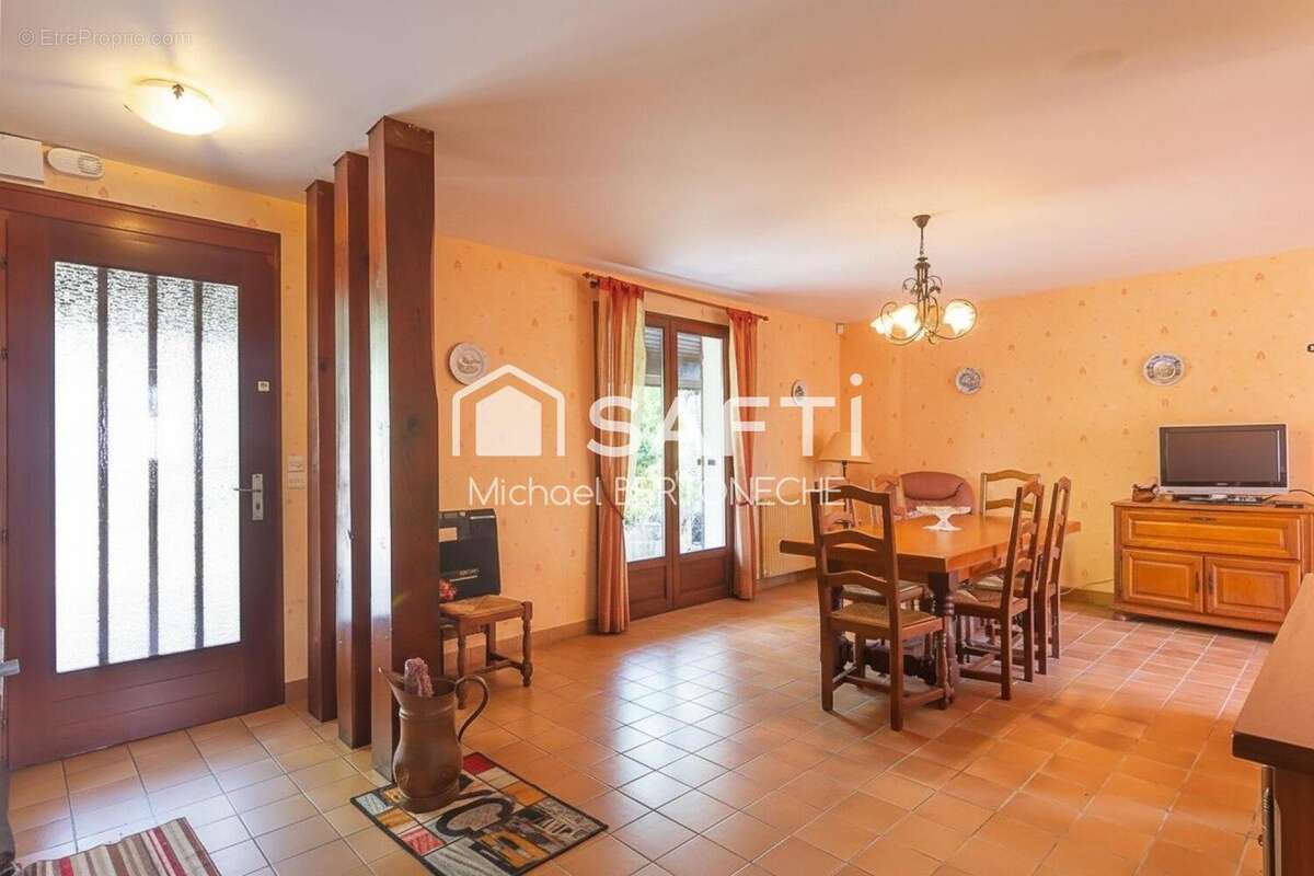 Maison 88 m² à Saint-Andre-De-Cubzac  - photo 3