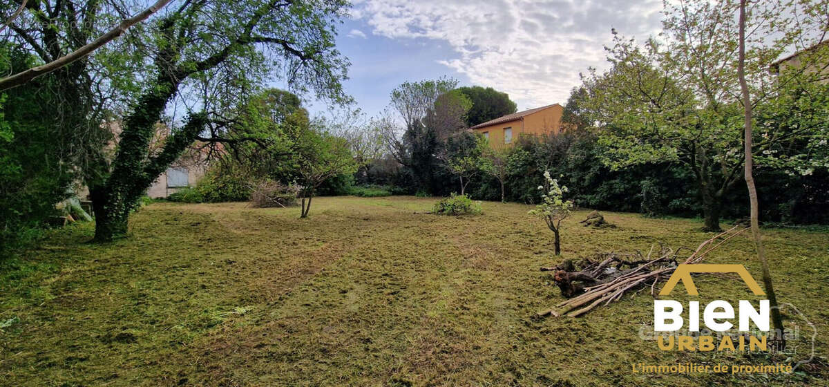 Terrain à NIMES