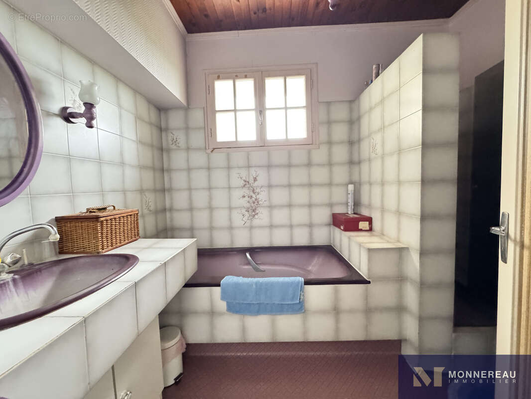 Maison de caractere avec vaste dependances - photo 7