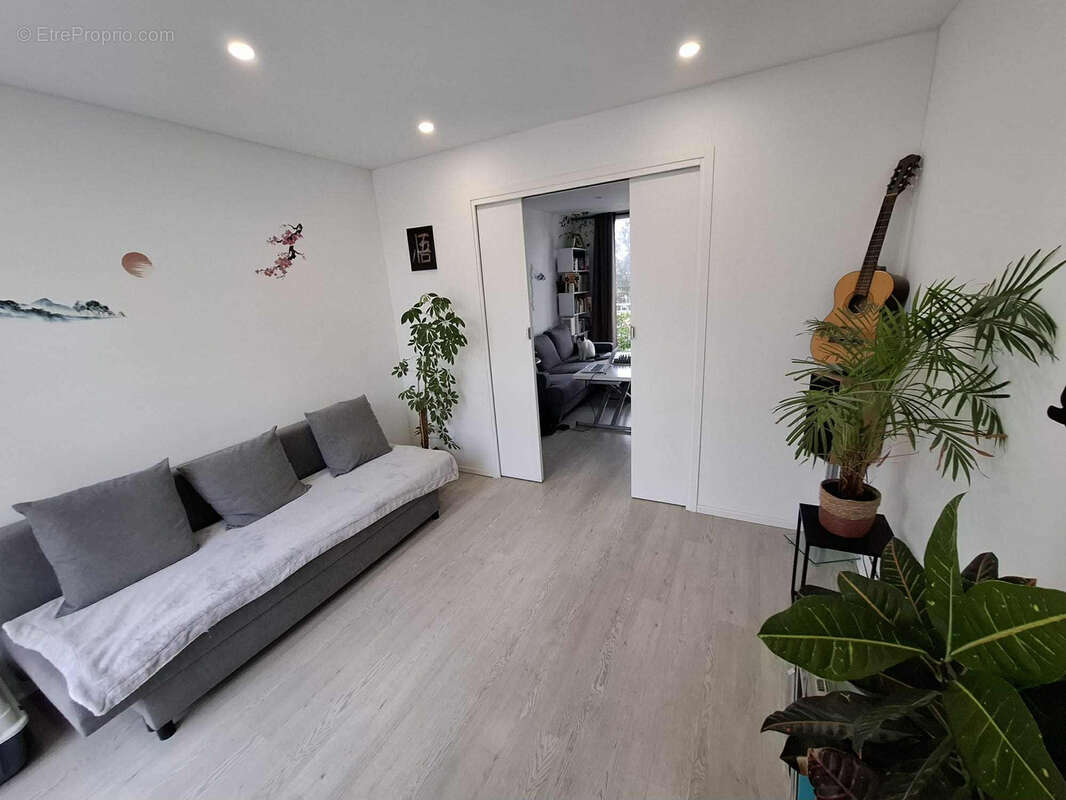 Appartement à LAMORLAYE