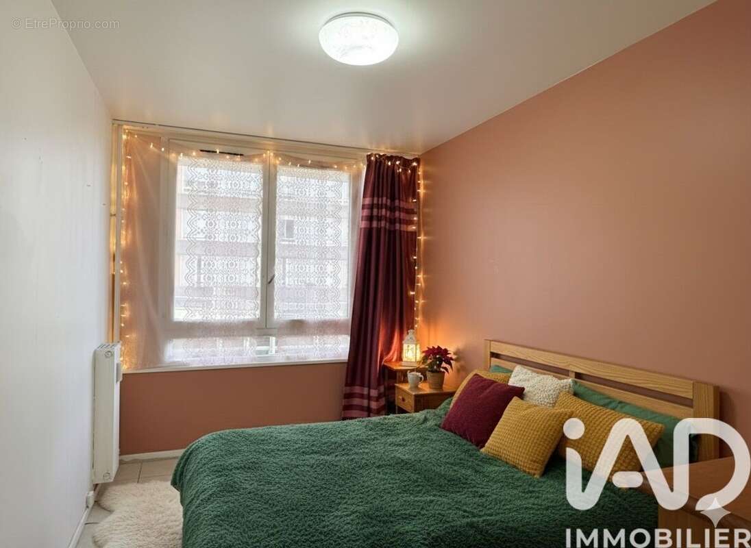 Photo 2 - Appartement à AUBERVILLIERS