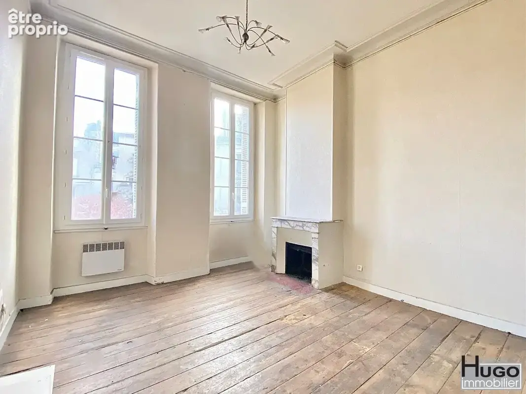 Bordeaux- rue sainte catherine- immeuble mixte 3 lots 215m² ! - photo 2