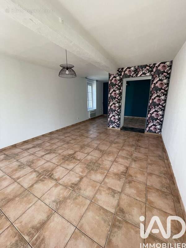Maison 97 m² à Fontaine-La-Gaillarde  - photo 6