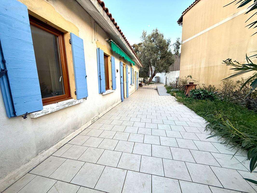 Maison à SAINT-CHAMAS