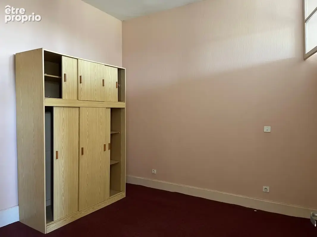 Coussac Bonneval, immeuble de 5 appartements, dépendances et terrain - photo 23