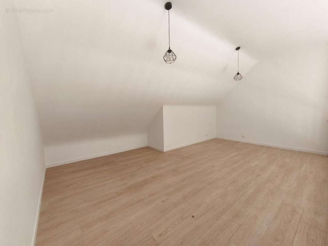 Maison 130 m² à Seuilly  - photo 7