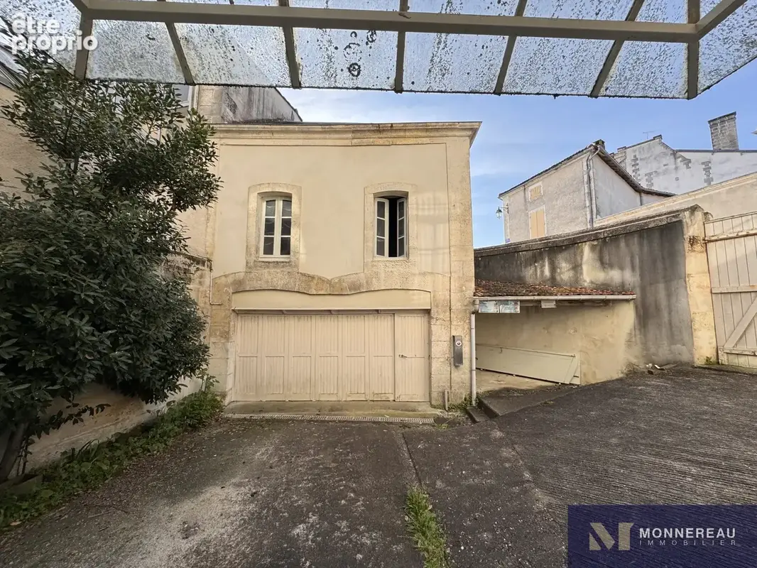 Batisse remarquable au centre ville - photo 12