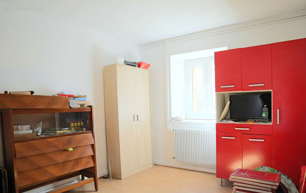 Maison à AUGEROLLES