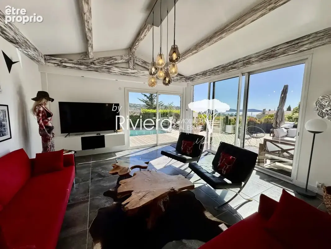 CAVALAIRE - Superbe villa contemporaine  - 5 chambres - bell - photo 9