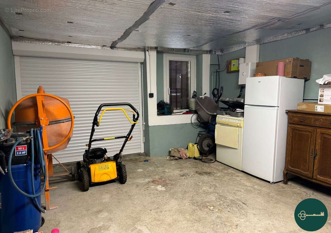 Maison à LAY-SAINT-REMY