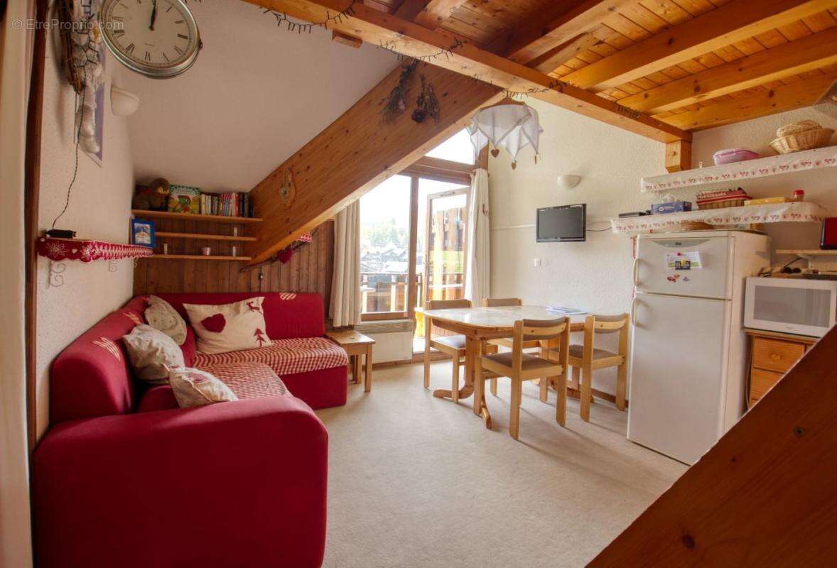 Appartement à MORILLON