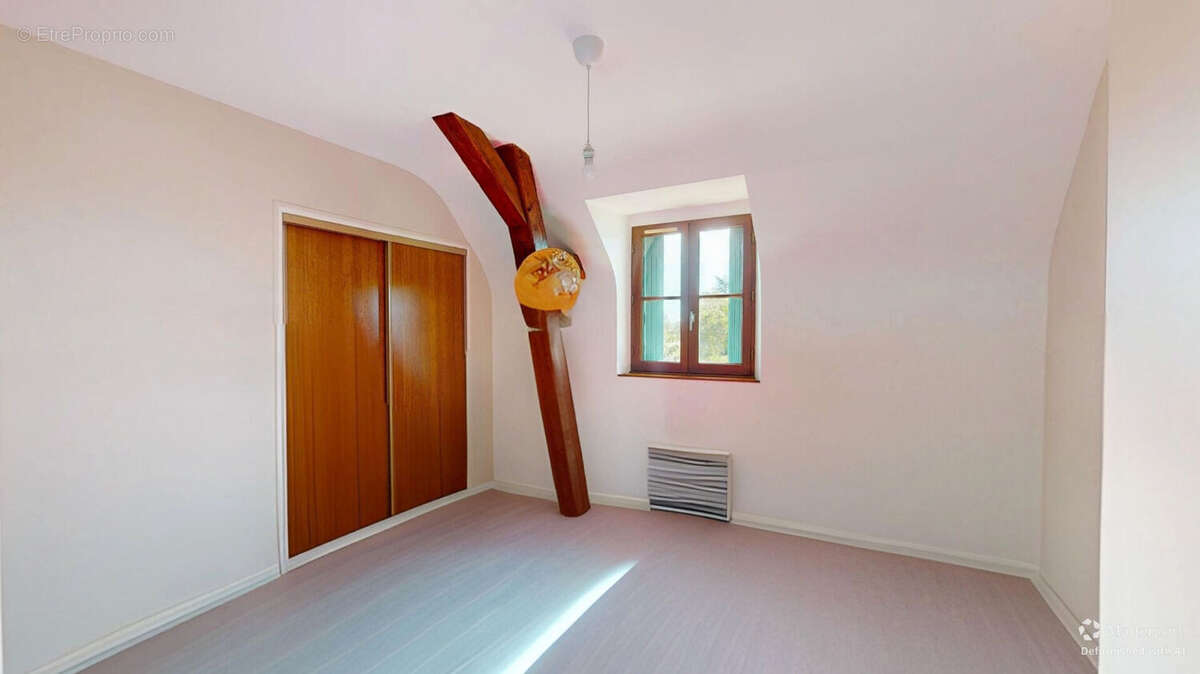 Maison à VILLEBERNIER