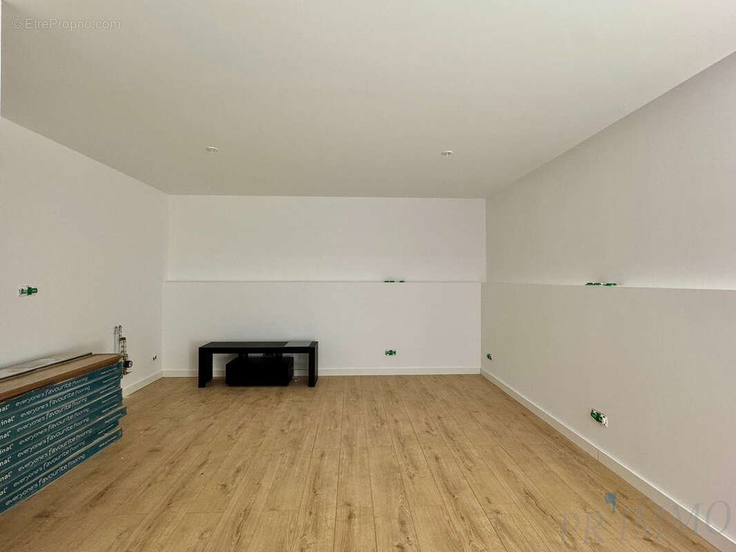 À vendre   local commercial 25 m2 entièrement rénové   fréjus centre-ville - photo 3