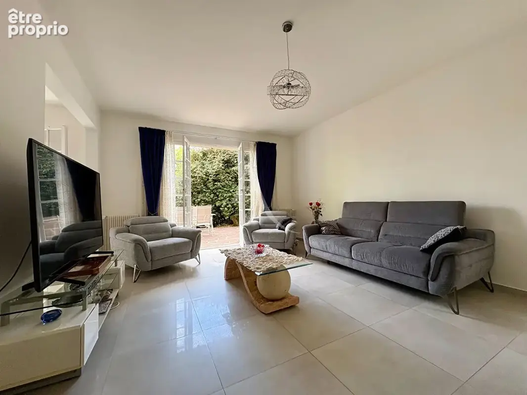Maison 8 pièces 164 m² · à Gif-sur-Yvette · 163,9 m² · 580 000 €