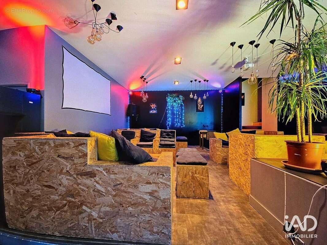 Photo 7 - Commerce à GIERES