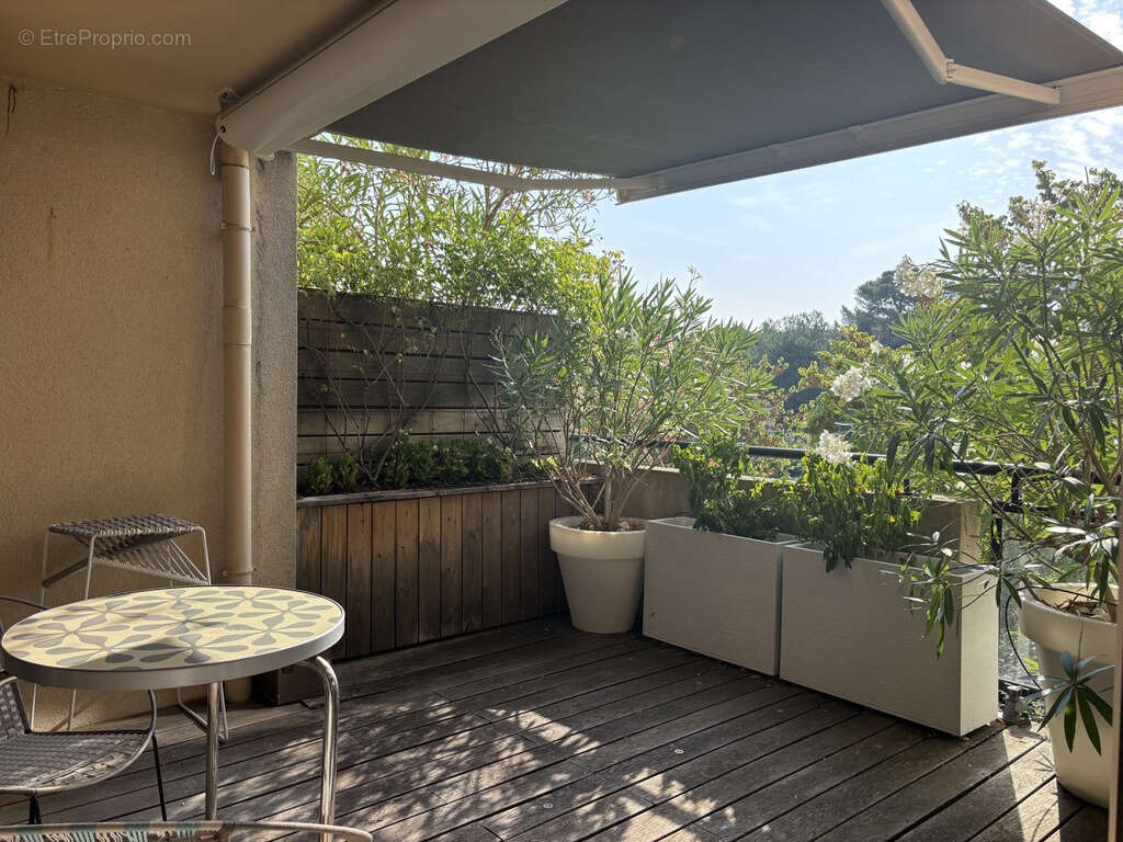 T3 60 m2 Résidence de standing avec piscine et tennis Aix Nord - photo 3