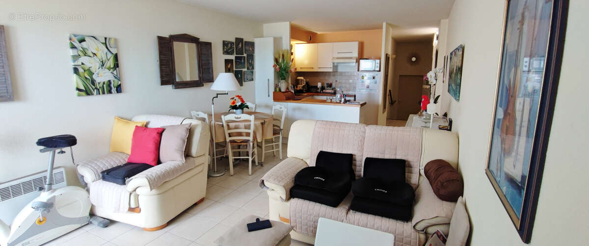 Appartement à SIX-FOURS-LES-PLAGES