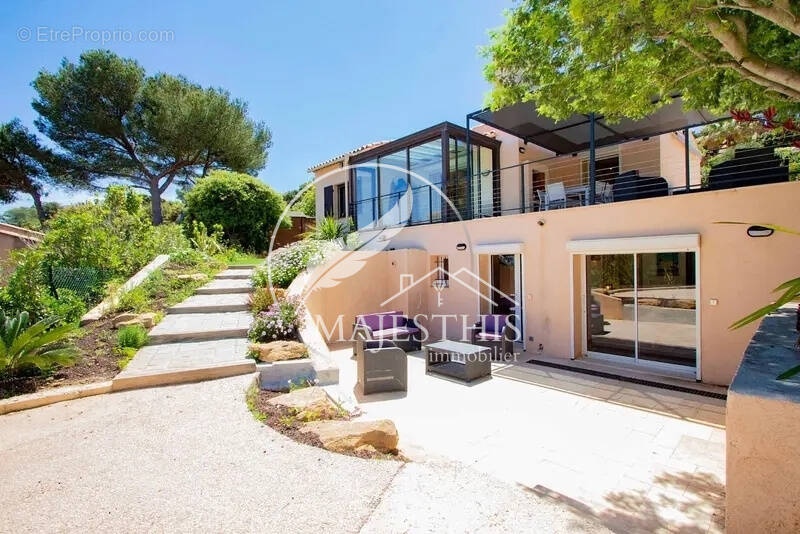 Maison à HYERES