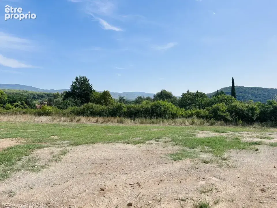 Terrain à SALERNES