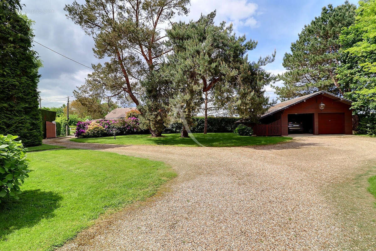 Maison à CRIQUEBEUF-LA-CAMPAGNE