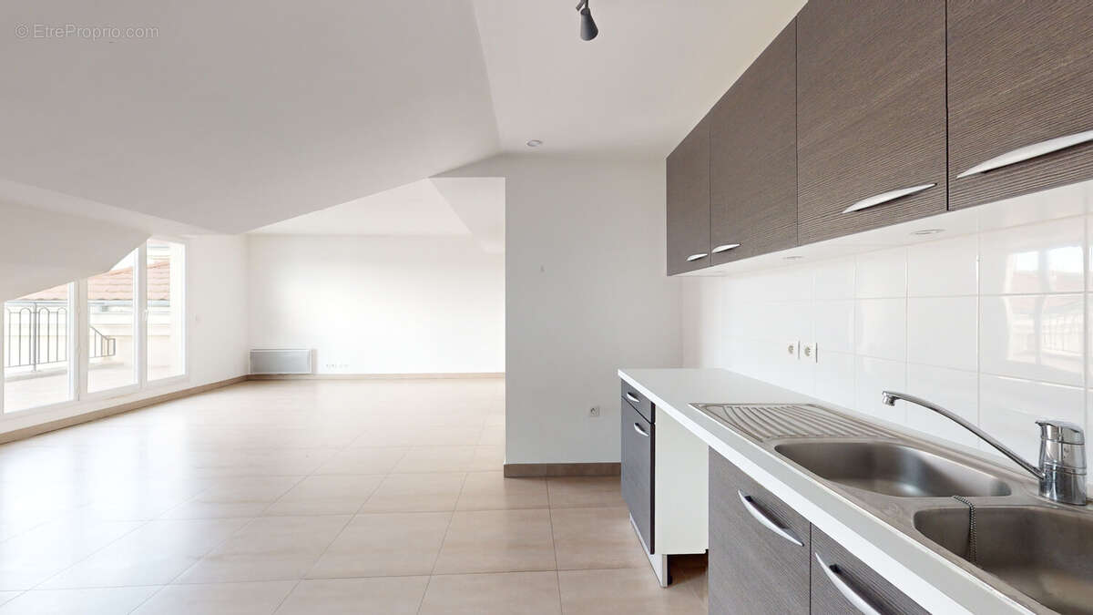 Appartement à LE PERREUX-SUR-MARNE