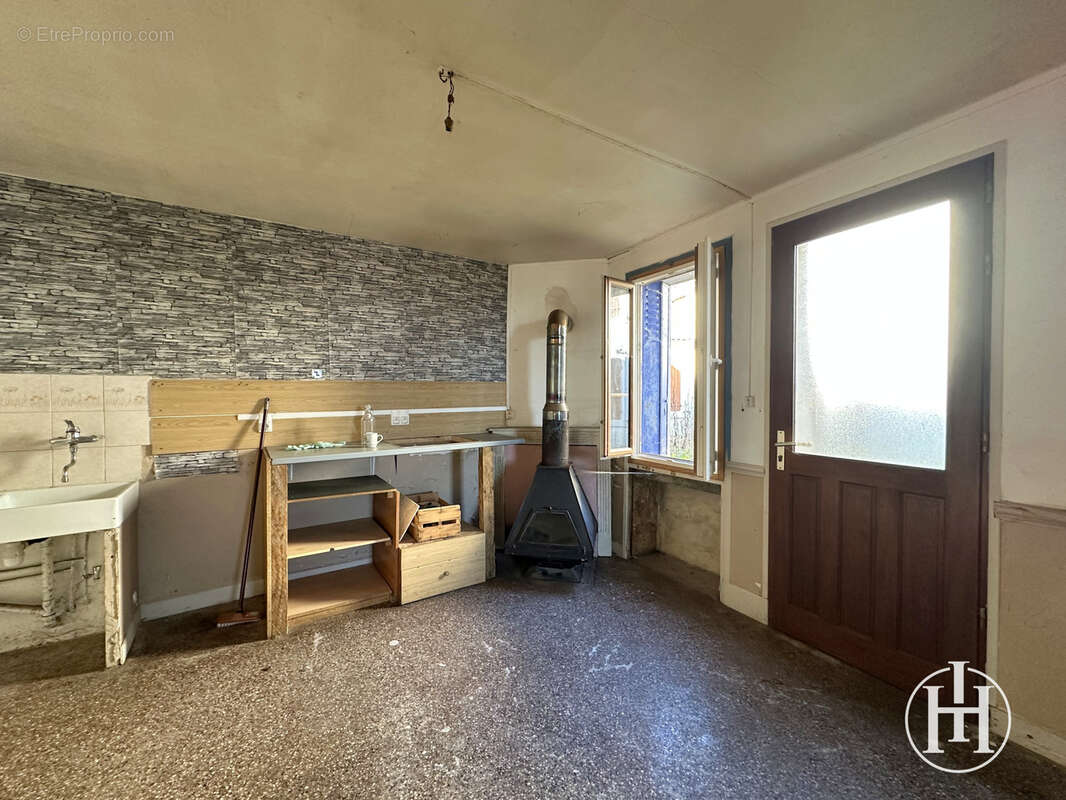 À VENDRE : Ensemble immobilier de caractère   2 maisons indépendantes avec fort potentiel - - photo 3