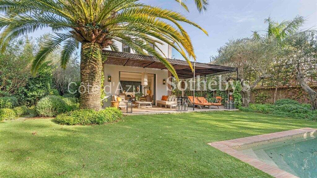 Saint-Tropez villa contemporaine avec piscine à quelques pas du centre du village - photo 8