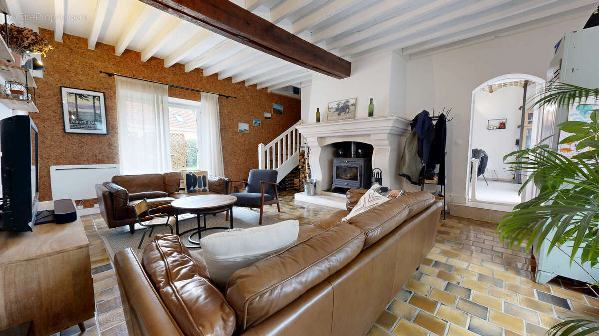 Maison à NEAUPHLE-LE-VIEUX