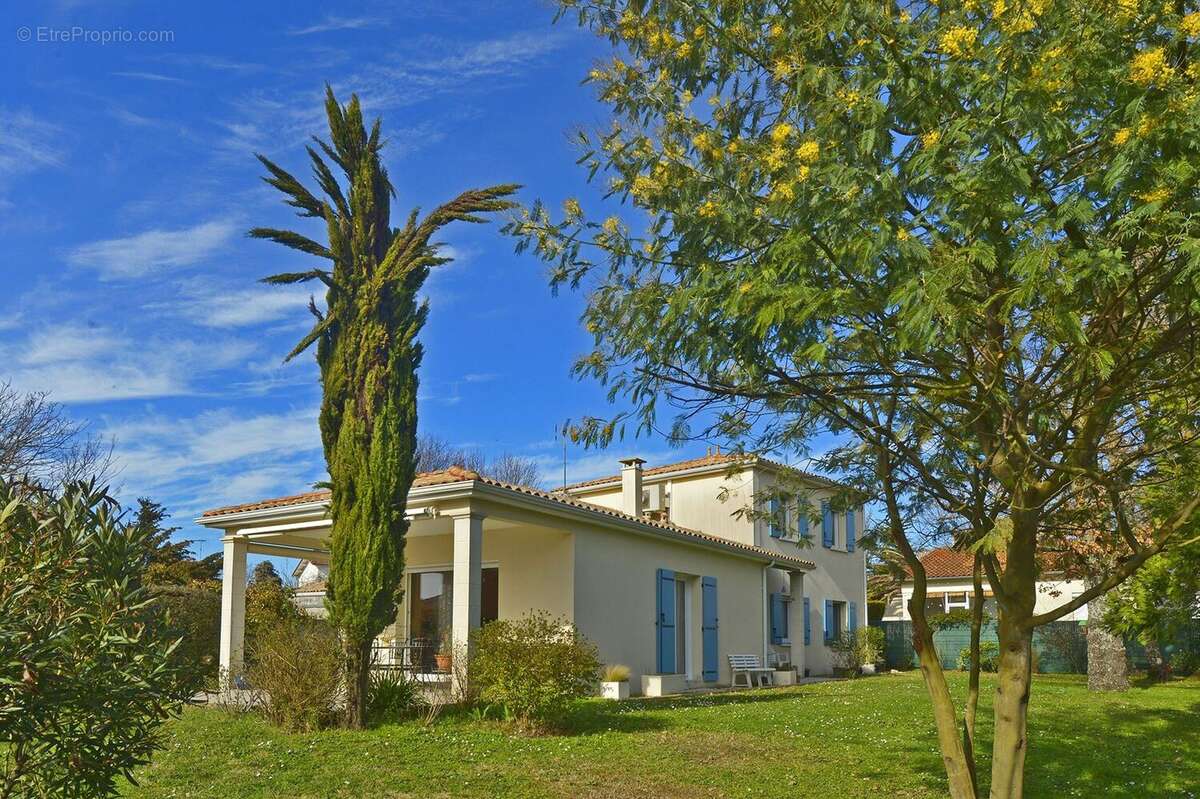 Maison à SAINT-GEORGES-DE-DIDONNE