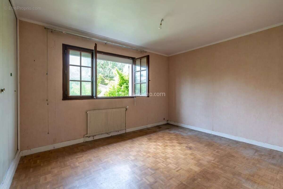 Maison à THORIGNY-SUR-MARNE