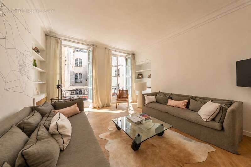 Appartement traversant calme et lumineux Vendôme / Saint-Honoré - photo 3