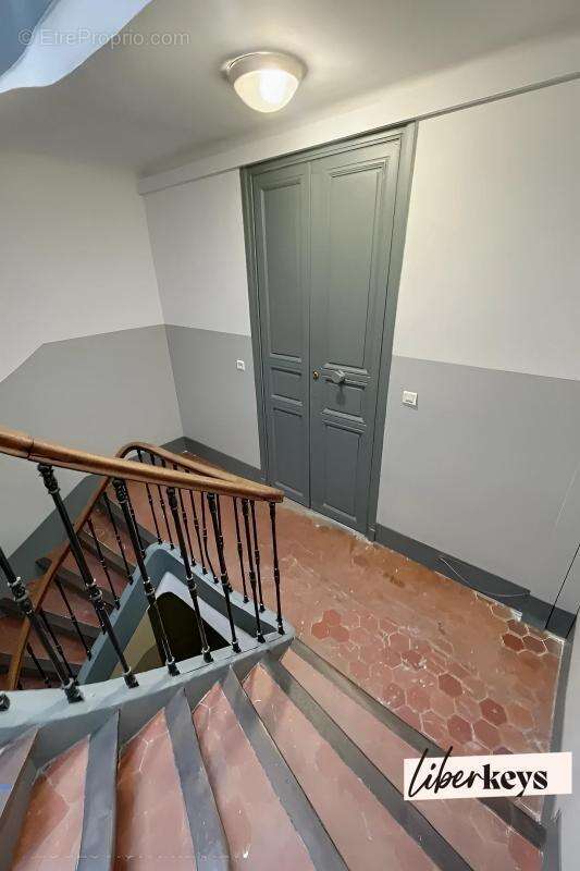 Appartement à MARSEILLE-6E