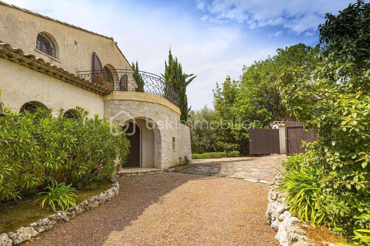 Maison à GATTIERES