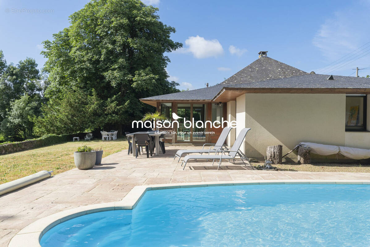 Maison à BRIOLLAY