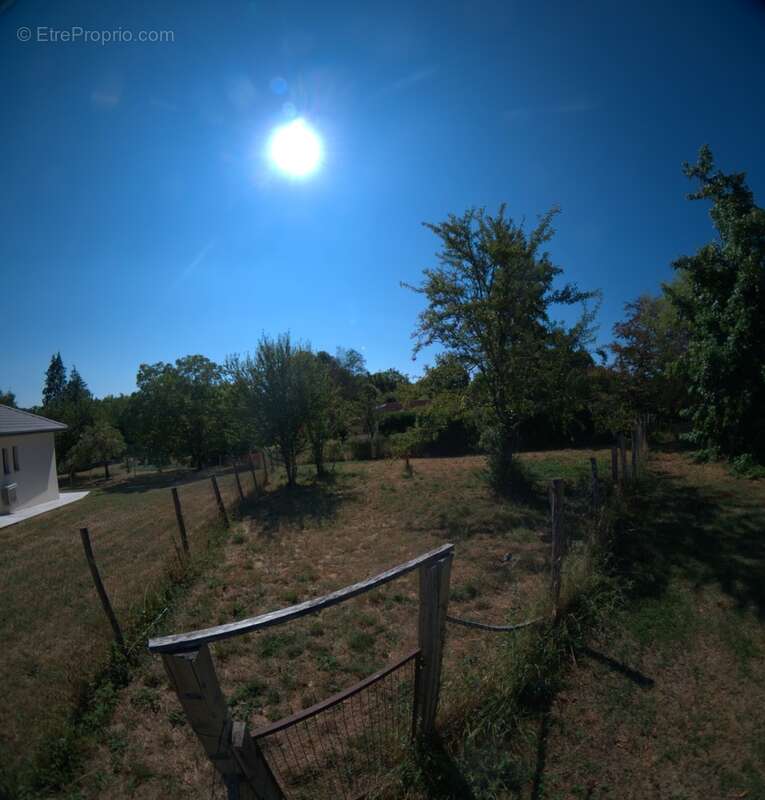 CHASSELAY (38470) – Terrain de 759 m² – Un cadre paisible pour donner vie à votre projet - photo 7