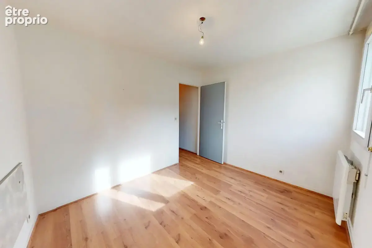 T2 de 49 m² avec balcon, proche Boulevard Foch à Grenoble - photo 6