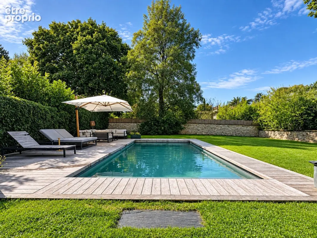 Photo Maison à Montfort-L'amaury au prix de 1 350 000€