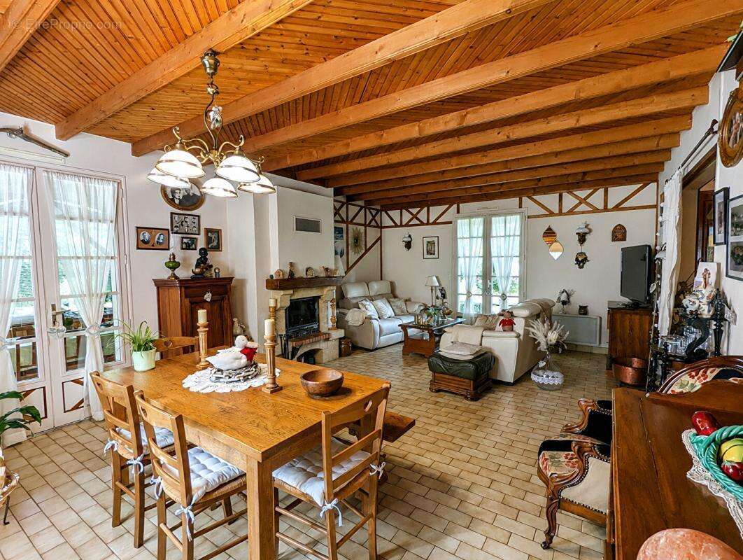 Maison à CAMPBON