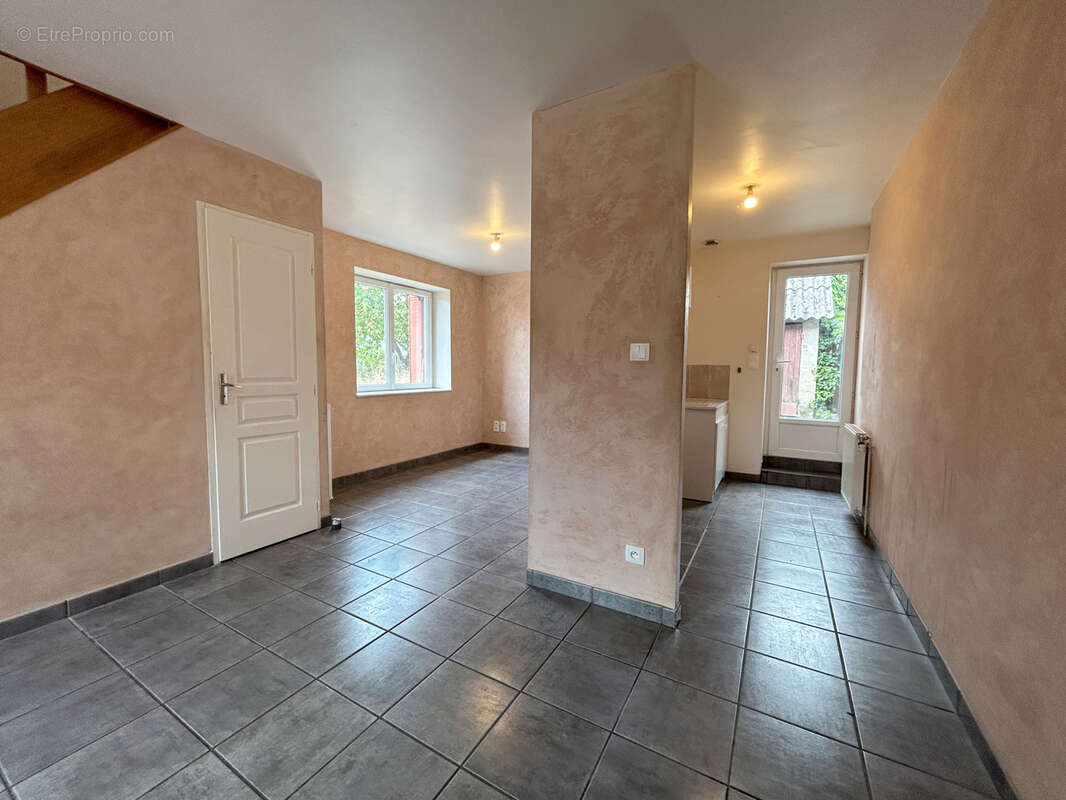 Maison à COMMENTRY