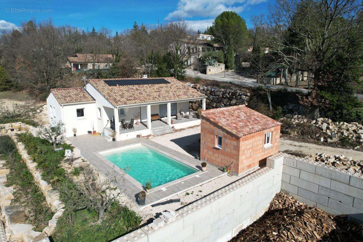 Maison à BARJAC