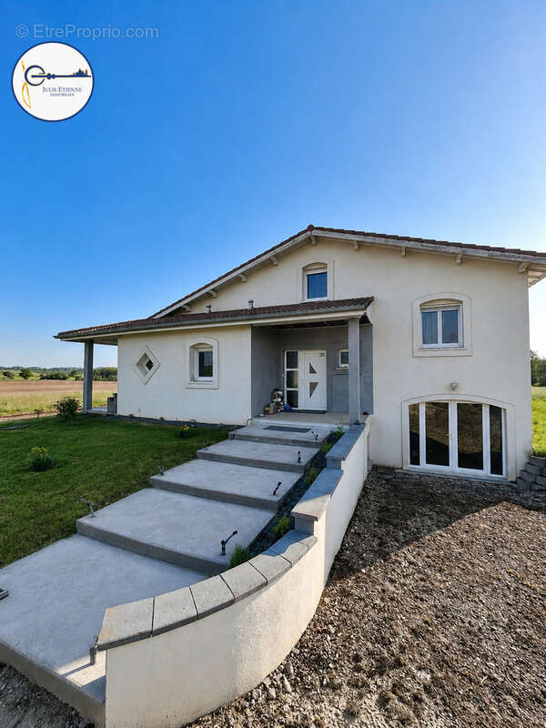 Maison - dommartin aux bois - 185m2 - 9 pieces avec hangar 200 m2 - photo 2