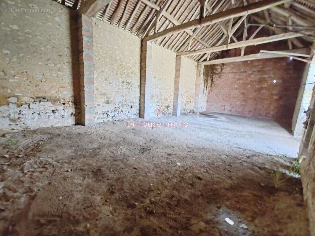 Maison à DANGE-SAINT-ROMAIN