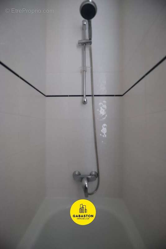 Appartement à MARSEILLE-1E